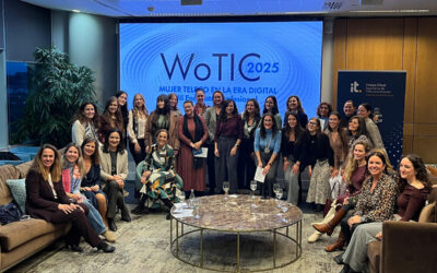 Reunimos a más de una treintena de colegiadas en la jornada de convivencia y networking ‘WoTIC 2025’