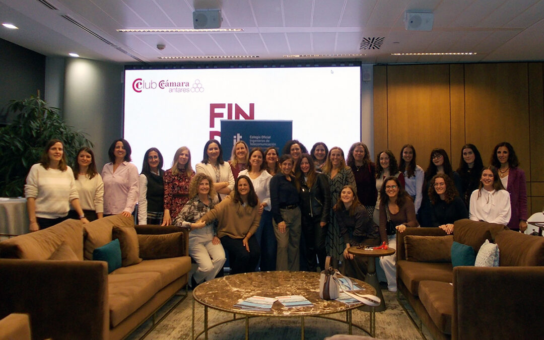 El presente y futuro de las Ingenieras de Telecomunicación se dieron cita en ‘WoTIC 2026’